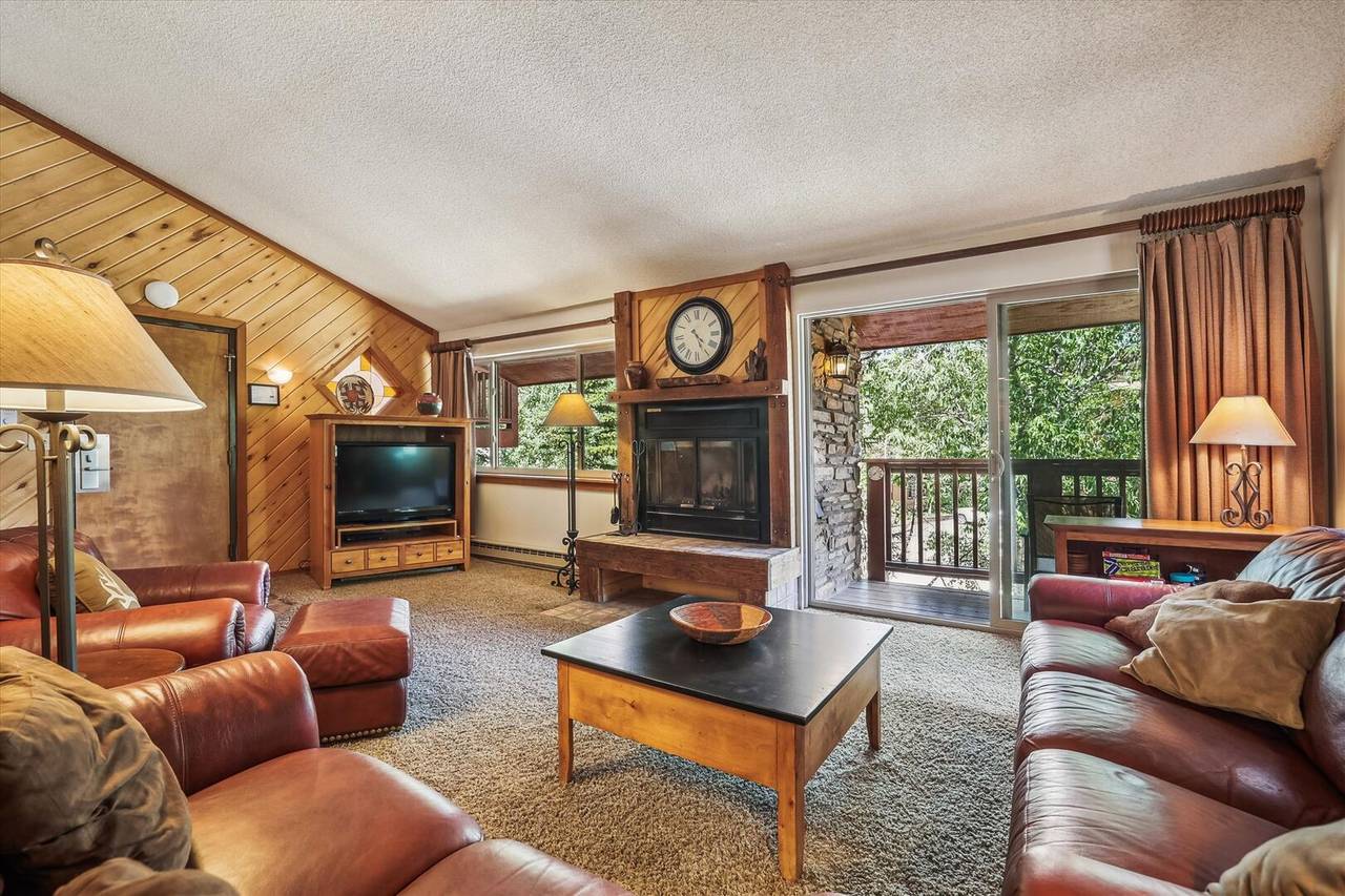 Living Room - Pine Ridge 11E - Breckenridge Vacation Rental Living Room - Pine Ridge 11E - Breckenridge Vacation Rental