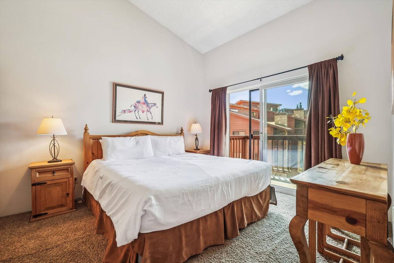 Bedroom - Pine Ridge 11E - Breckenridge Vacation Rental Bedroom - Pine Ridge 11E - Breckenridge Vacation Rental