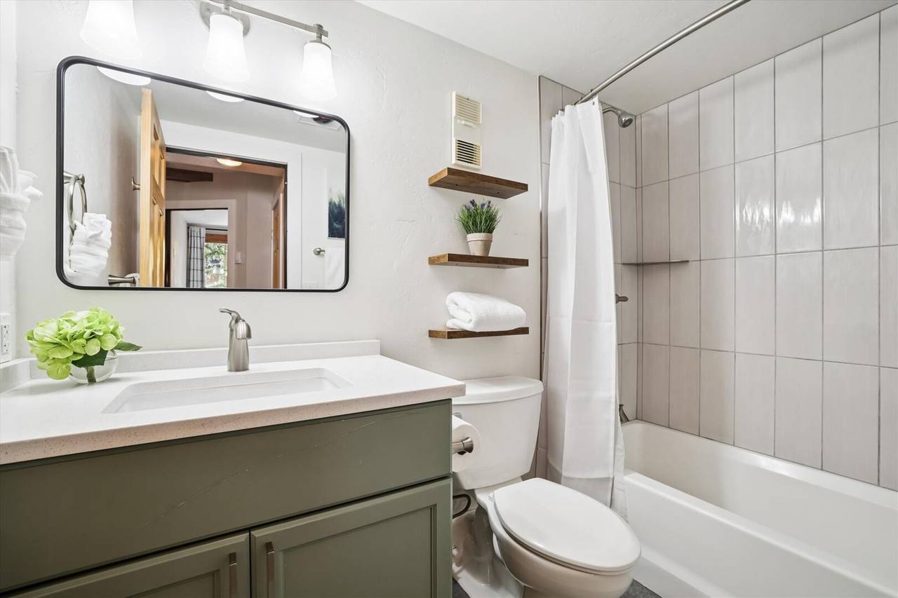 Bathroom - Trails End 216 - Breckenridge Vacation Rental Bathroom - Trails End 216 - Breckenridge Vacation Rental