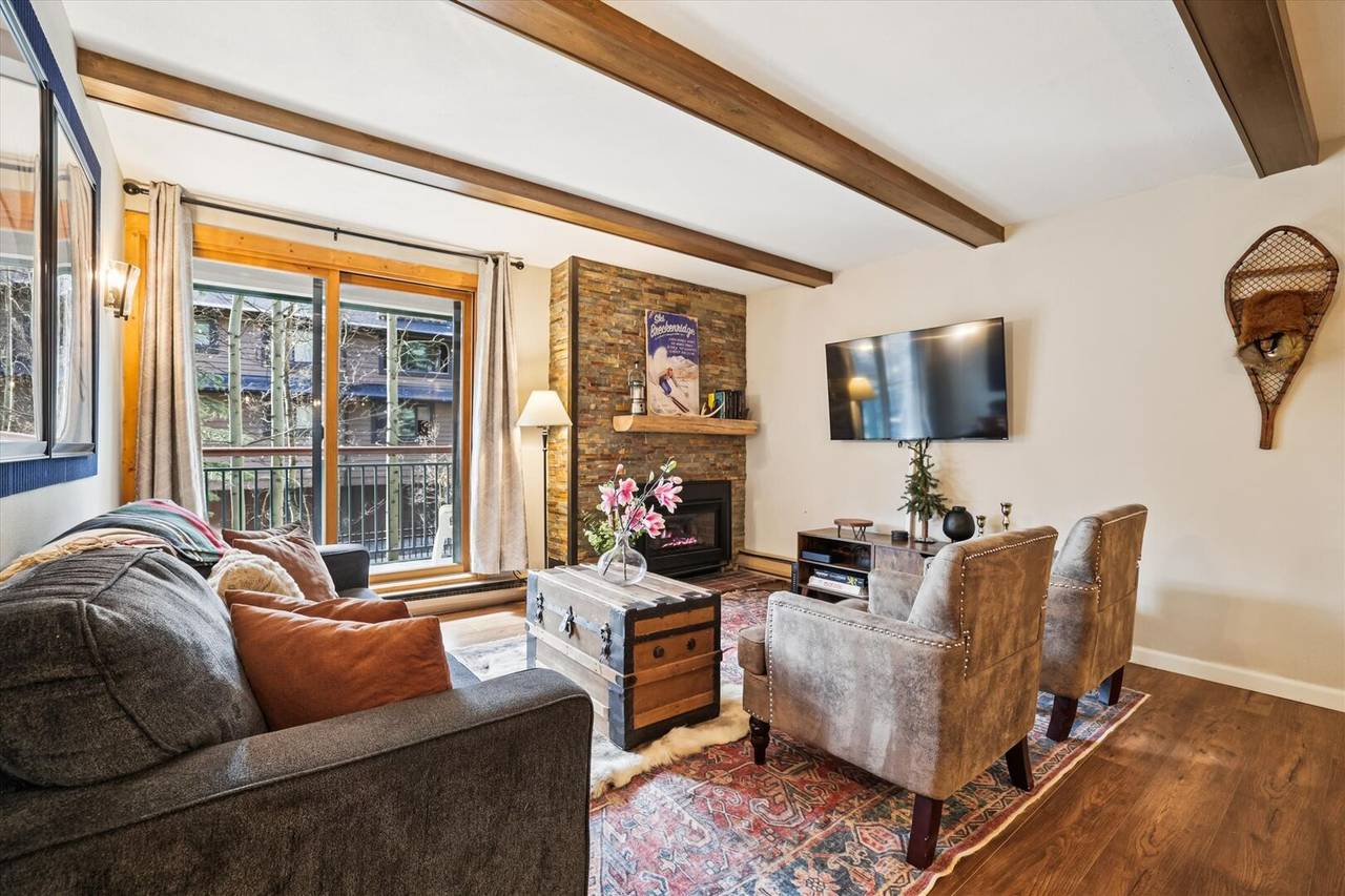 Living Room - Trails End 216 - Breckenridge Vacation Rental Living Room - Trails End 216 - Breckenridge Vacation Rental