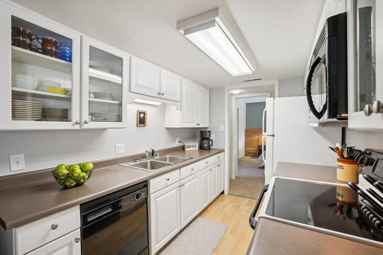 Kitchen - Ski & Racquet A-G1 - Breckenridge Vacation Rental Kitchen - Ski & Racquet A-G1 - Breckenridge Vacation Rental