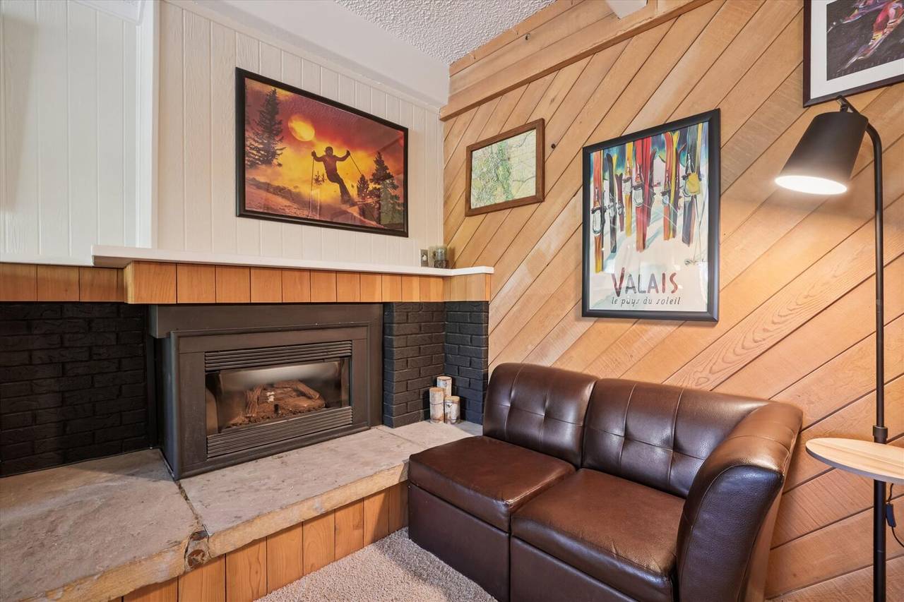 Living Area - Ski & Racquet A-G1 - Breckenridge Vacation Rental Living Area - Ski & Racquet A-G1 - Breckenridge Vacation Rental