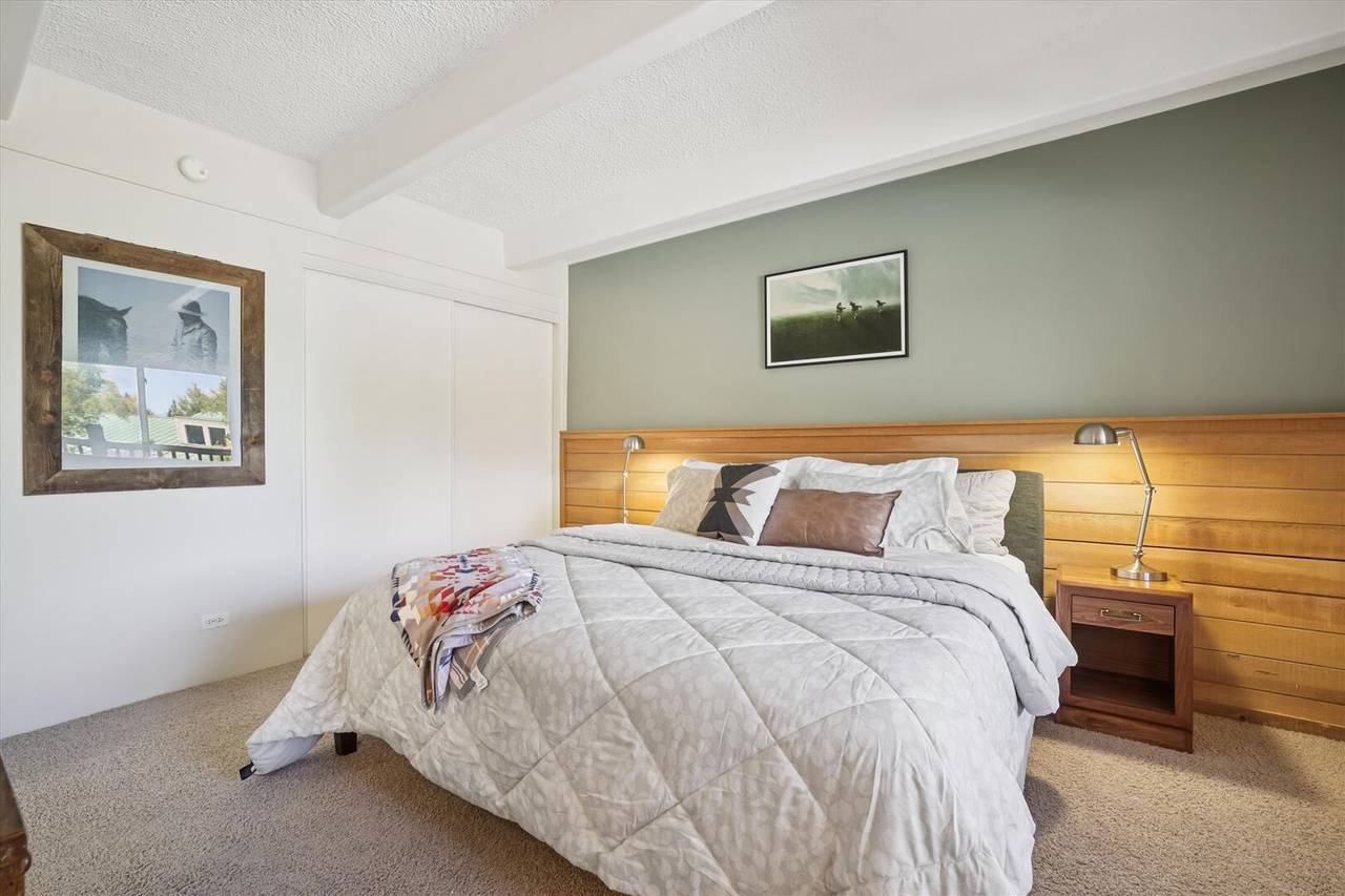 Bedroom - Ski & Racquet A-G1 - Breckenridge Vacation Rental Bedroom - Ski & Racquet A-G1 - Breckenridge Vacation Rental