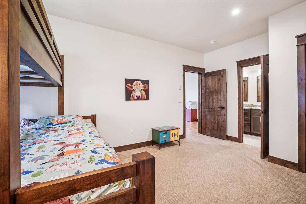 Bedroom - Breck Mountain Getaway - Breckenridge Vacation Rental Bedroom - Breck Mountain Getaway - Breckenridge Vacation Rental