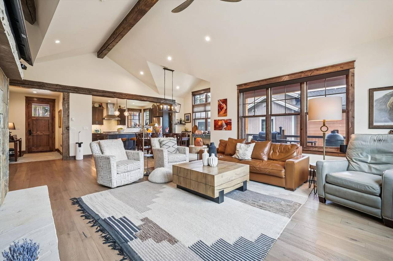 Living Area - Breck Mountain Getaway - Breckenridge Vacation Rental Living Area - Breck Mountain Getaway - Breckenridge Vacation Rental