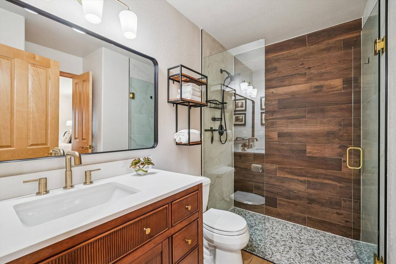Bathroom - Charter Ridge 22 - Breckenridge Vacation Rental Bathroom - Charter Ridge 22 - Breckenridge Vacation Rental