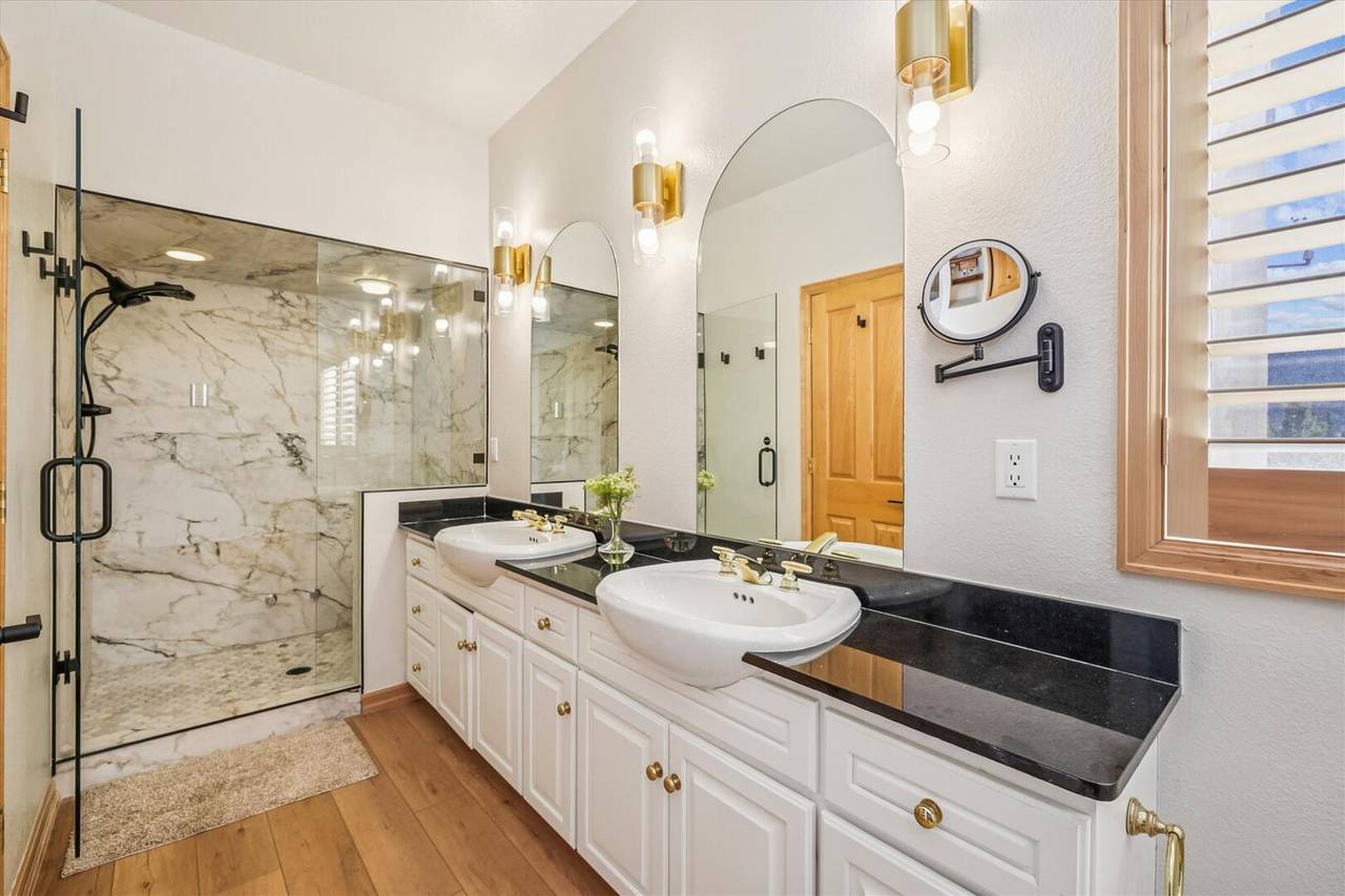 Bathroom - Charter Ridge 22 - Breckenridge Vacation Rental Bathroom - Charter Ridge 22 - Breckenridge Vacation Rental