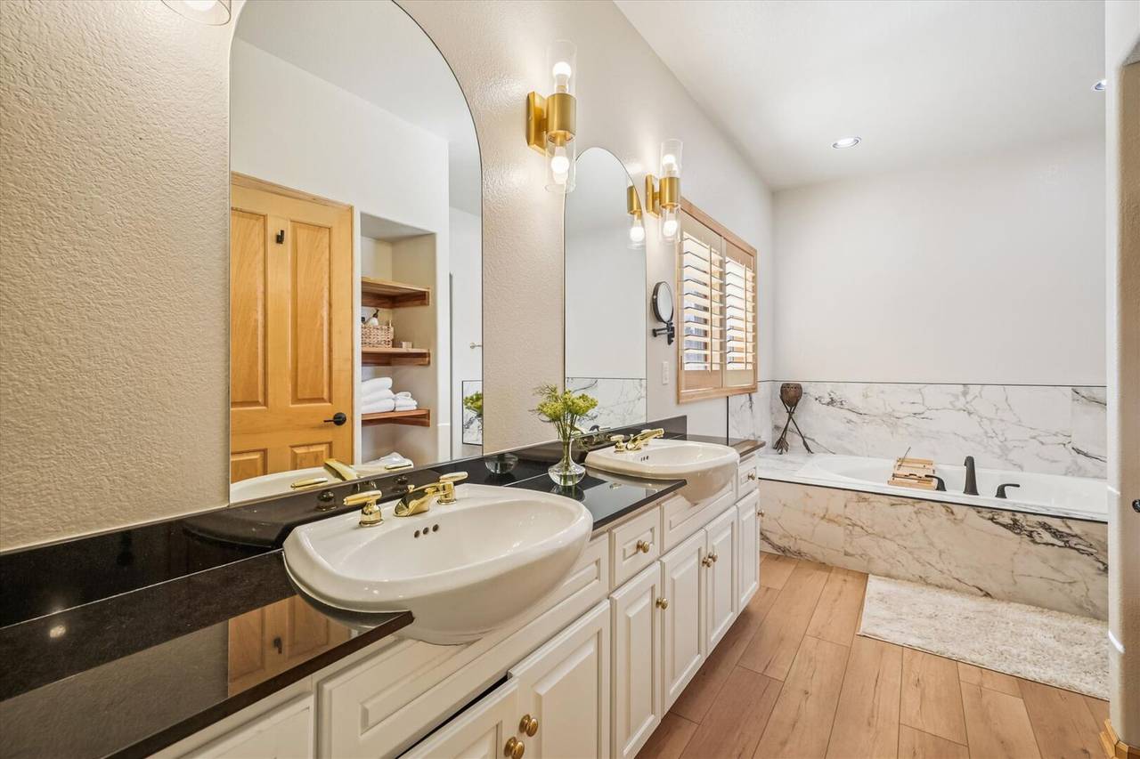 Bathroom - Charter Ridge 22 - Breckenridge Vacation Rental Bathroom - Charter Ridge 22 - Breckenridge Vacation Rental