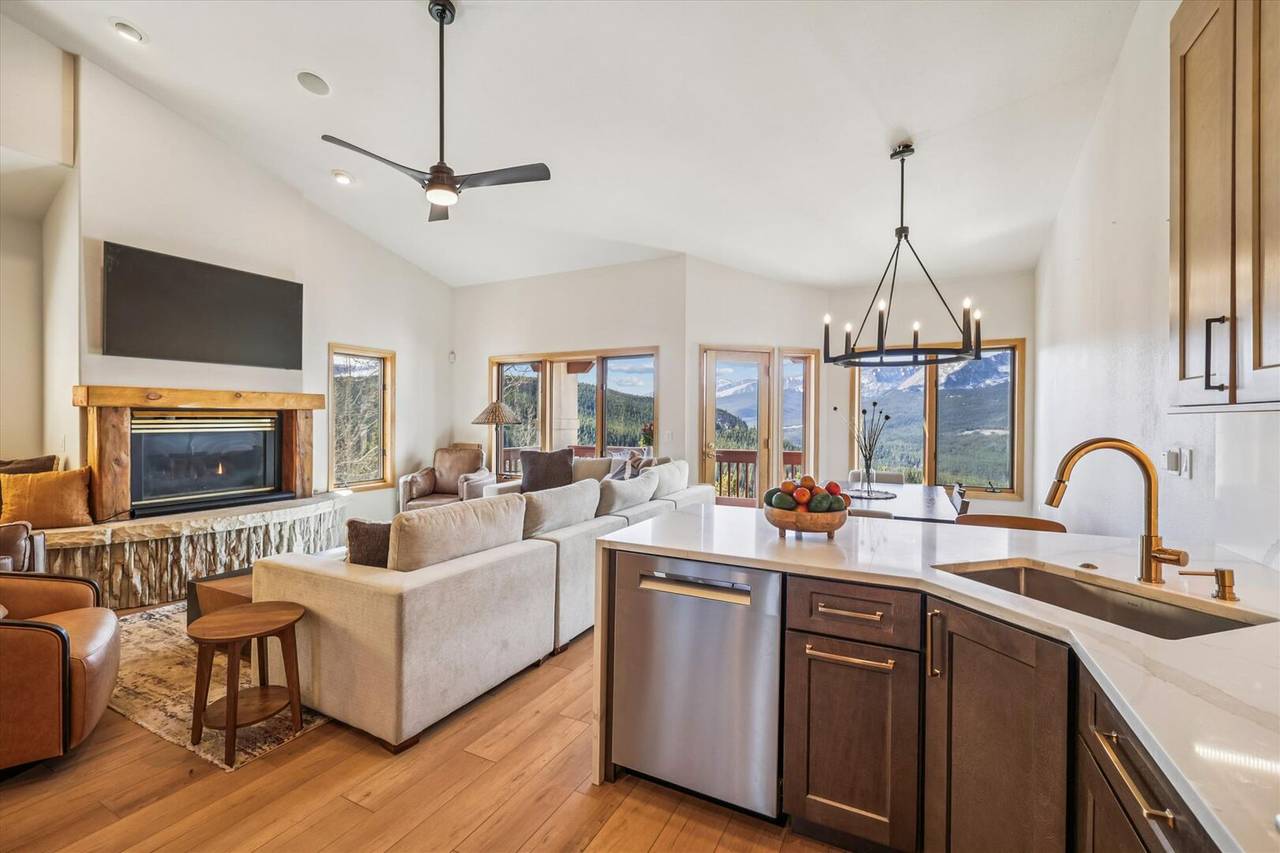 Kitchen - Charter Ridge 22 - Breckenridge Vacation Rental Kitchen - Charter Ridge 22 - Breckenridge Vacation Rental