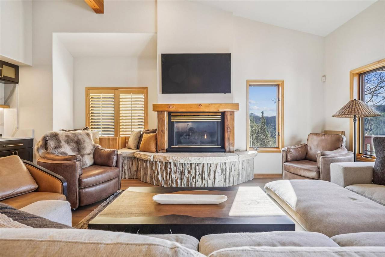 Living Area - Charter Ridge 22 - Breckenridge Vacation Rental Living Area - Charter Ridge 22 - Breckenridge Vacation Rental