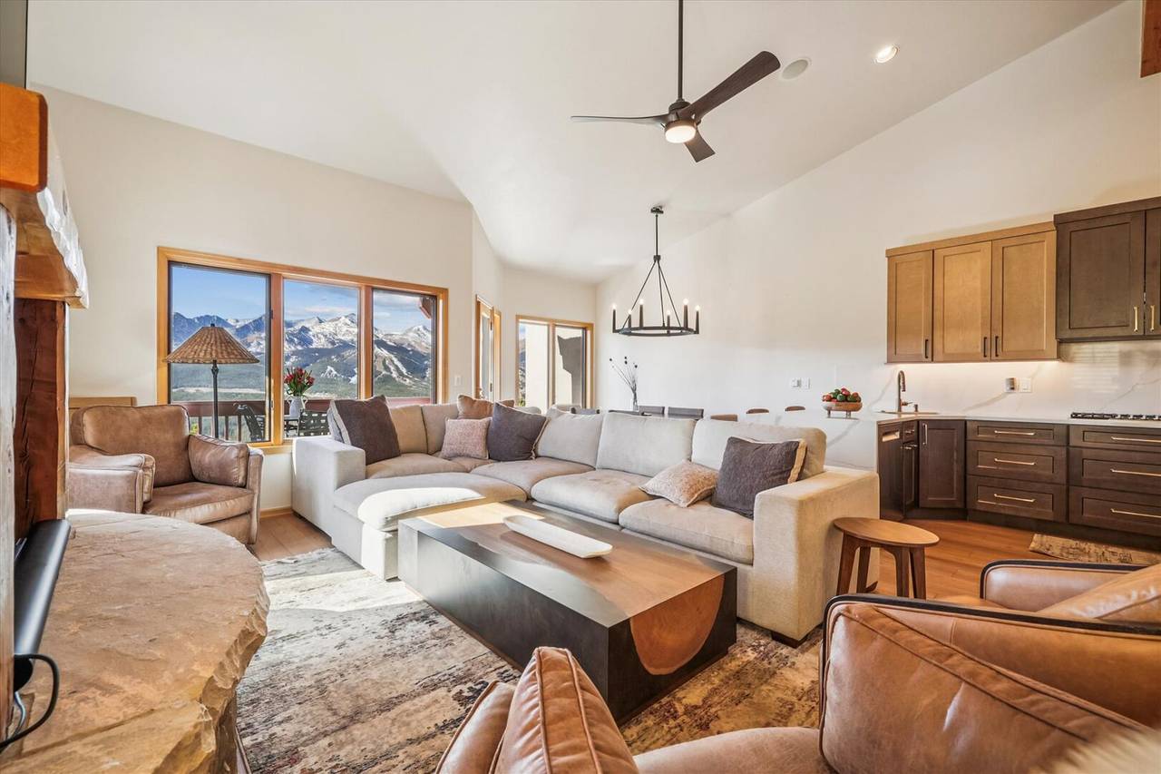 Living Area - Charter Ridge 22 - Breckenridge Vacation Rental Living Area - Charter Ridge 22 - Breckenridge Vacation Rental