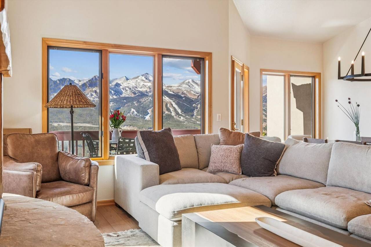Living Area - Charter Ridge 22 - Breckenridge Vacation Rental Living Area - Charter Ridge 22 - Breckenridge Vacation Rental