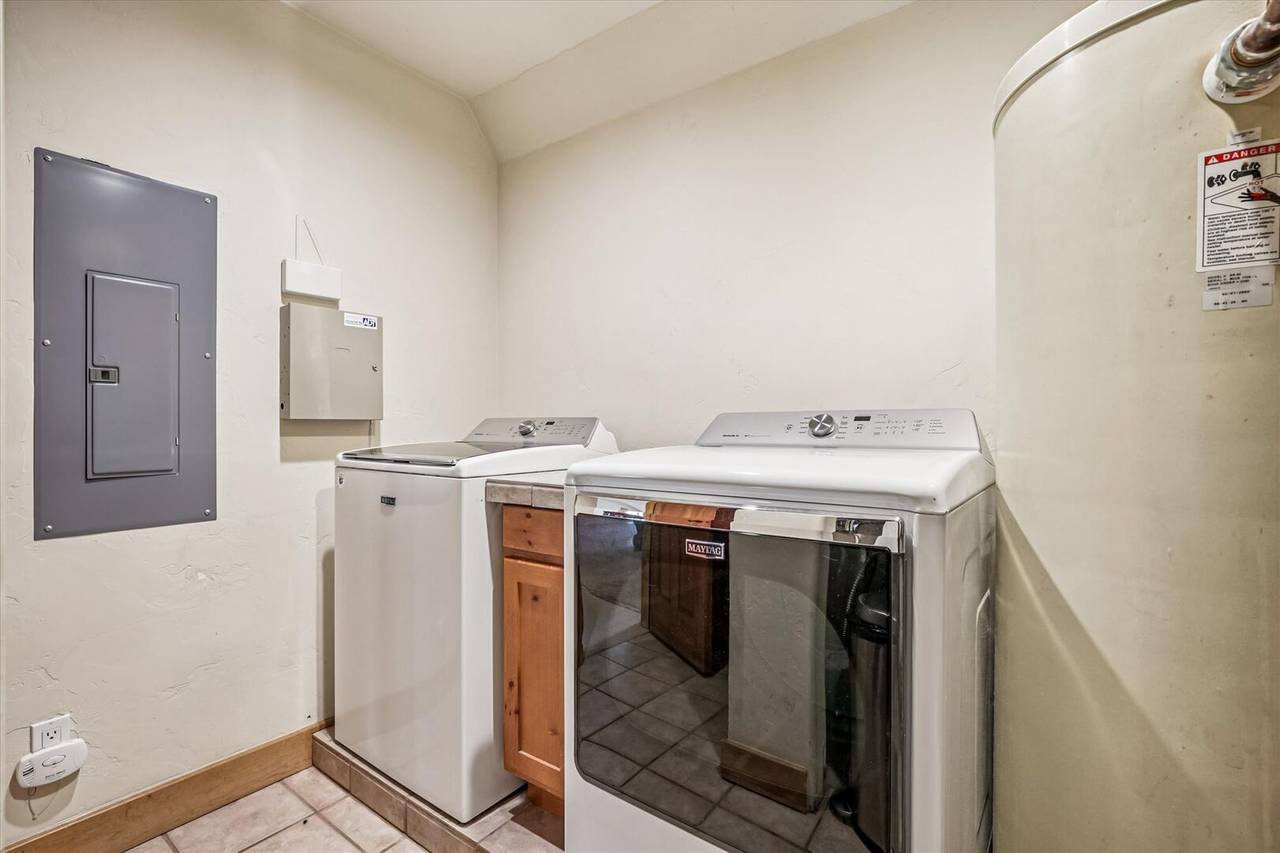 Laundry - Little Bear Lodge - Breckenridge Vacation Rental Laundry - Little Bear Lodge - Breckenridge Vacation Rental