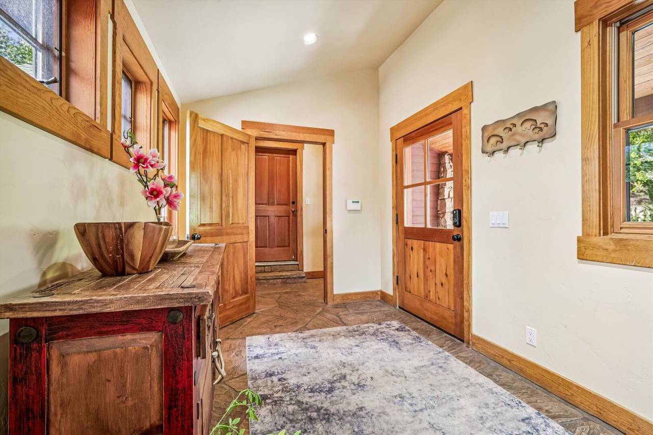 Entry - Little Bear Lodge - Breckenridge Vacation Rental Entry - Little Bear Lodge - Breckenridge Vacation Rental