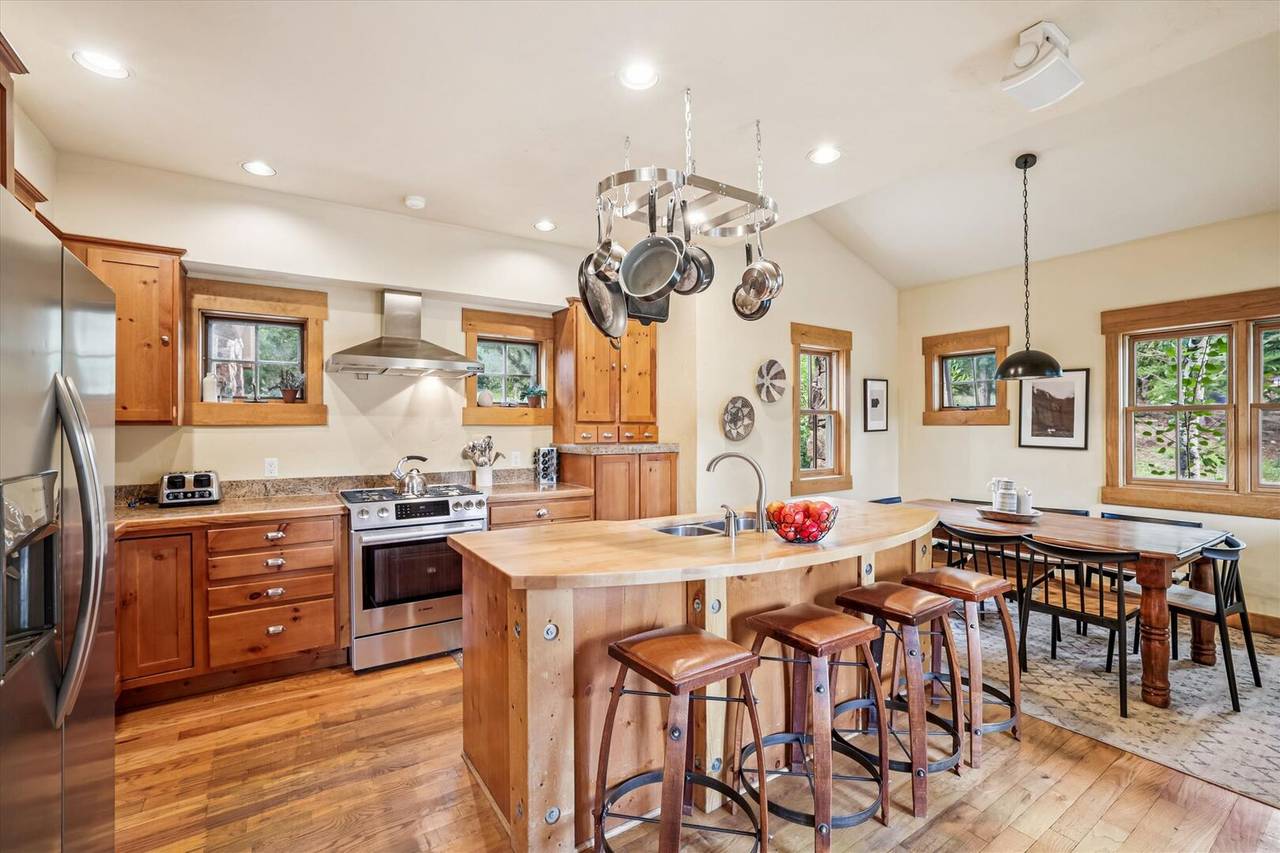 Kitchen - Little Bear Lodge - Breckenridge Vacation Rental Kitchen - Little Bear Lodge - Breckenridge Vacation Rental