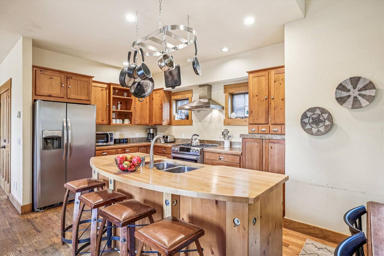 Kitchen - Little Bear Lodge - Breckenridge Vacation Rental Kitchen - Little Bear Lodge - Breckenridge Vacation Rental