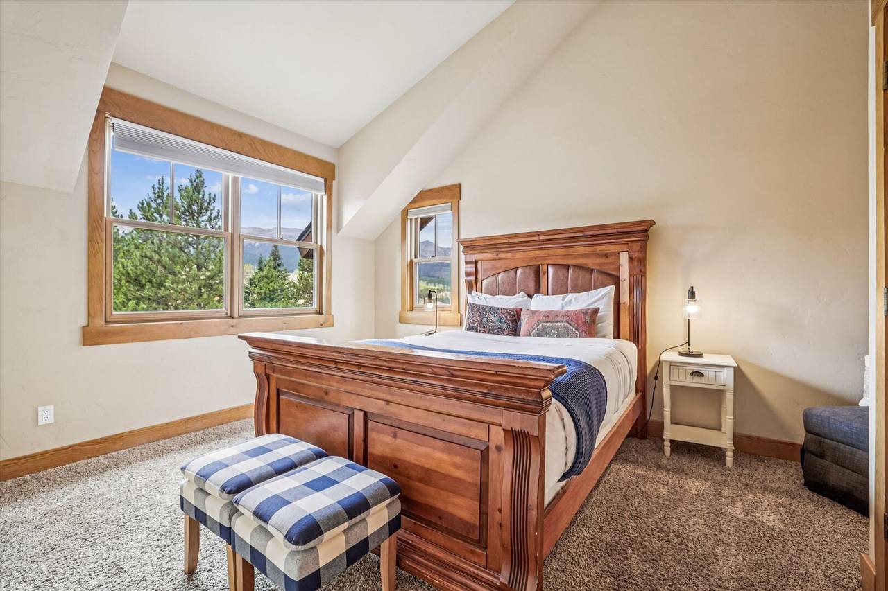 Bedroom - Little Bear Lodge - Breckenridge Vacation Rental Bedroom - Little Bear Lodge - Breckenridge Vacation Rental