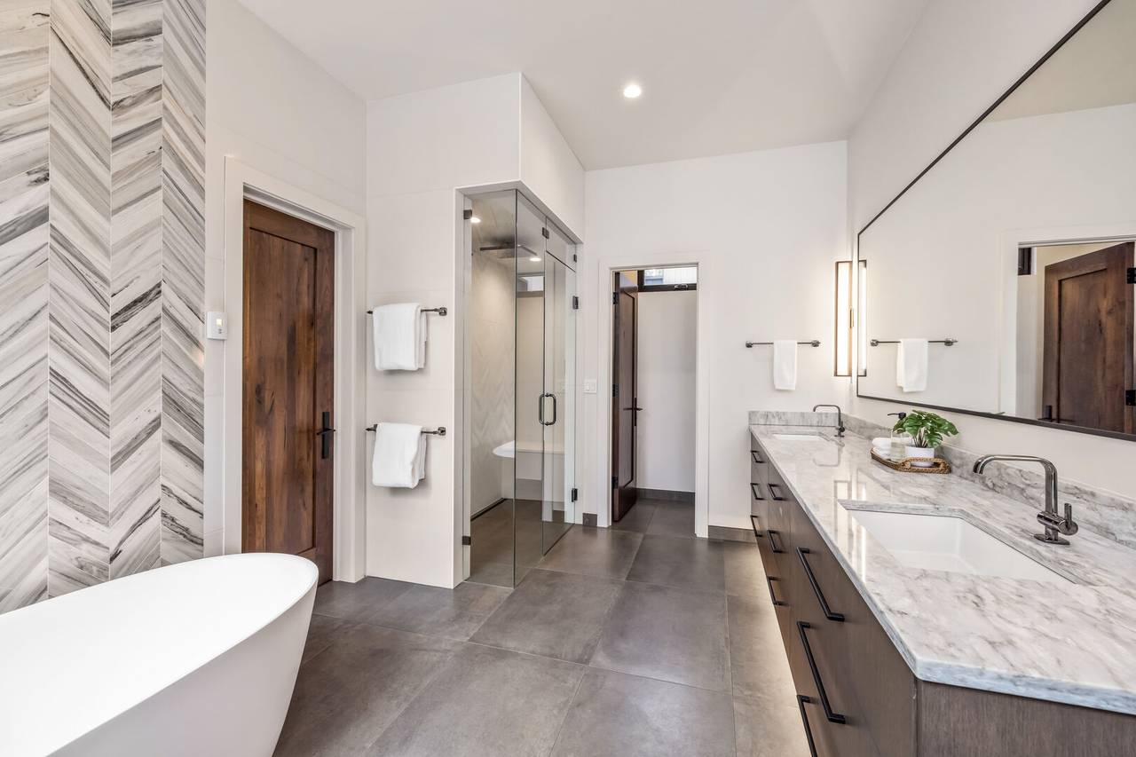 Bathroom - The Blue River House at Breckenridge - Breckenridge Vacation Rental Bathroom - The Blue River House at Breckenridge - Breckenridge Vacation Rental