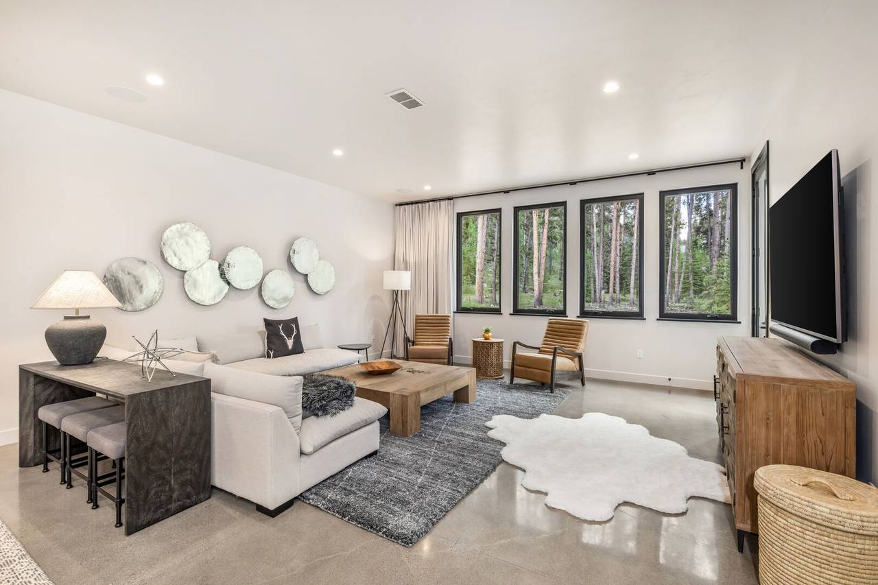 Living Area - The Blue River House at Breckenridge - Breckenridge Vacation Rental Living Area - The Blue River House at Breckenridge - Breckenridge Vacation Rental