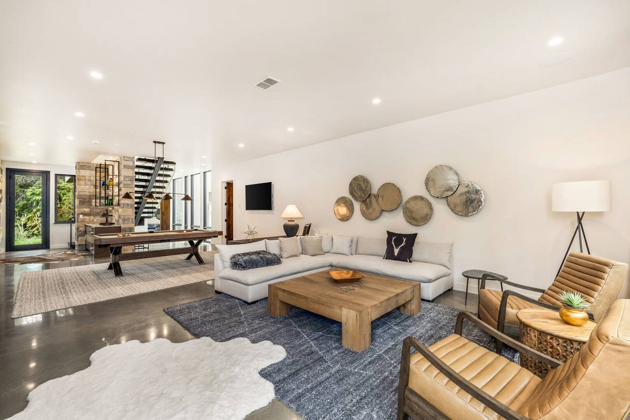 Living Area - The Blue River House at Breckenridge - Breckenridge Vacation Rental Living Area - The Blue River House at Breckenridge - Breckenridge Vacation Rental