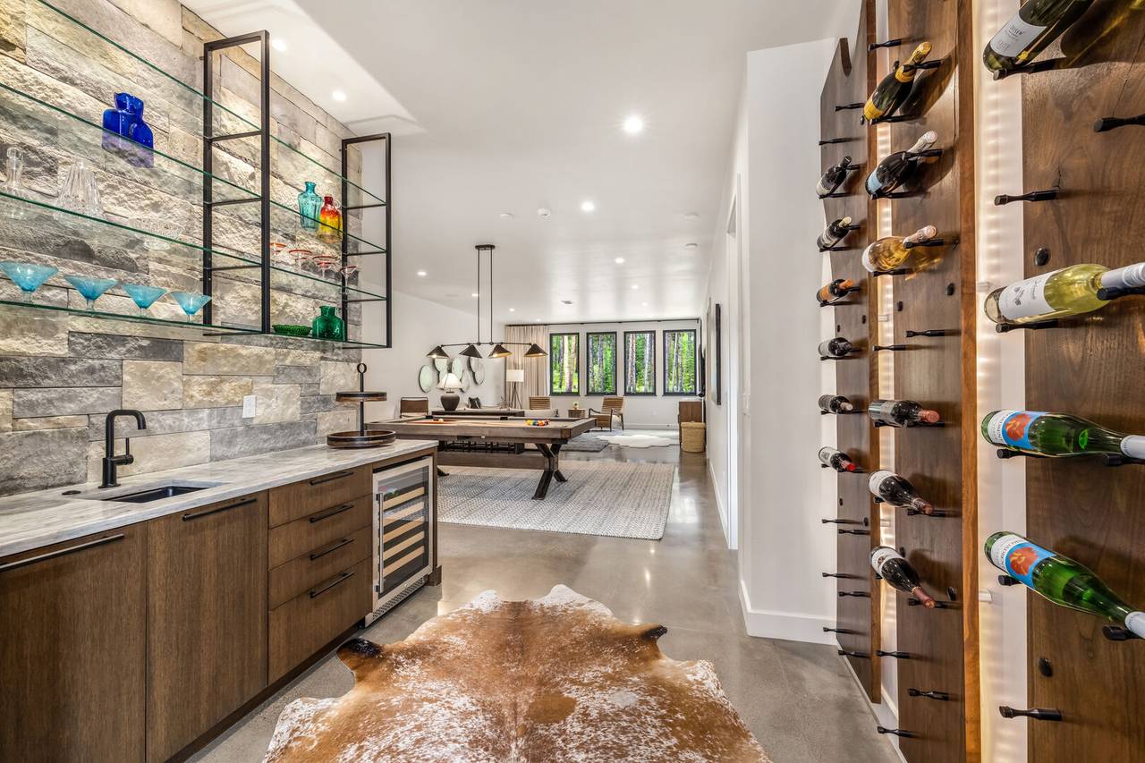 Wet Bar - The Blue River House at Breckenridge - Breckenridge Vacation Rental Wet Bar - The Blue River House at Breckenridge - Breckenridge Vacation Rental