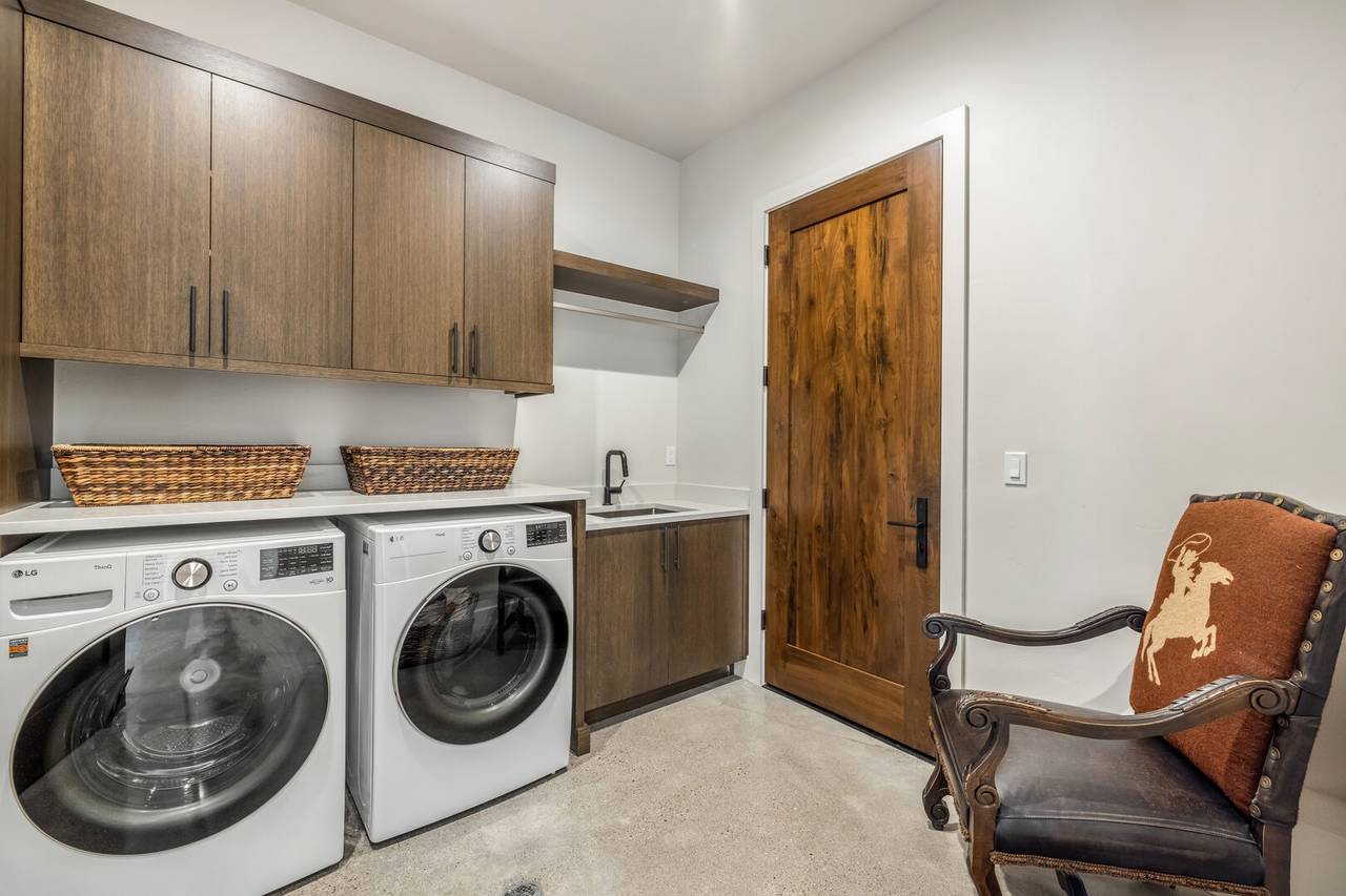 Laundry - The Blue River House at Breckenridge - Breckenridge Vacation Rental Laundry - The Blue River House at Breckenridge - Breckenridge Vacation Rental