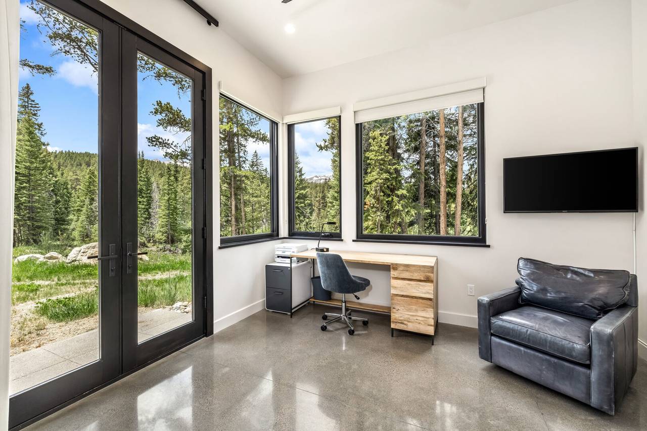 Office - The Blue River House at Breckenridge - Breckenridge Vacation Rental Office - The Blue River House at Breckenridge - Breckenridge Vacation Rental