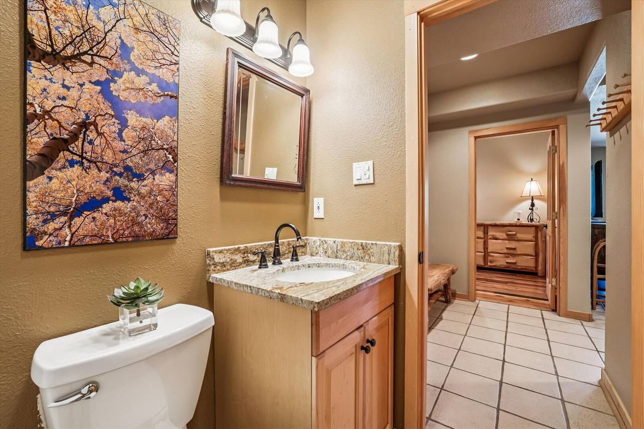 Bathroom - Mountain Serenity Retreat - Blue River Vacation Rental Bathroom - Mountain Serenity Retreat - Blue River Vacation Rental