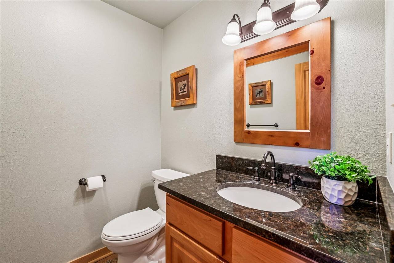 Bathroom - Mountain Serenity Retreat - Blue River Vacation Rental Bathroom - Mountain Serenity Retreat - Blue River Vacation Rental