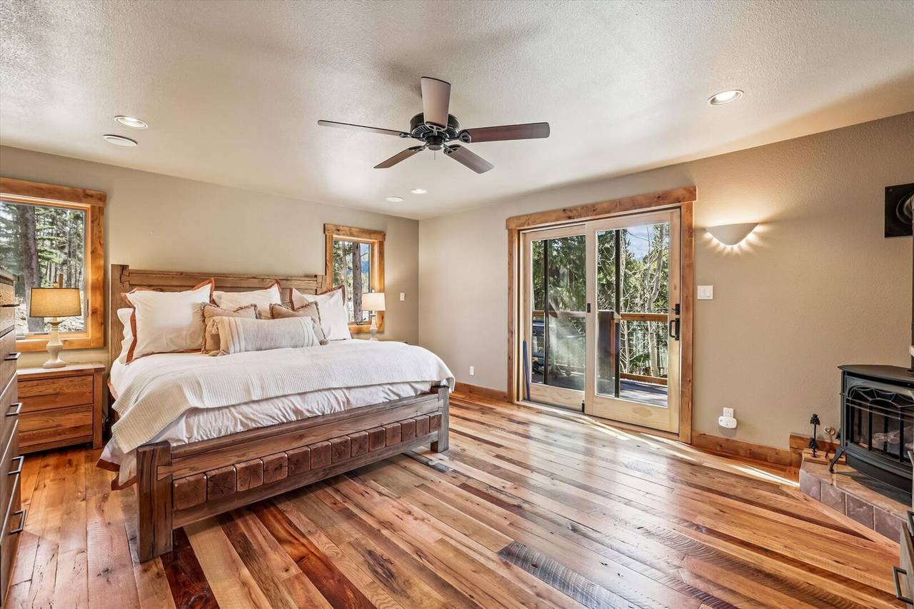 Bedroom - Mountain Serenity Retreat - Blue River Vacation Rental Bedroom - Mountain Serenity Retreat - Blue River Vacation Rental