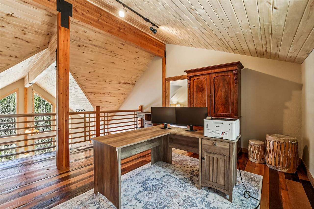 Loft - Mountain Serenity Retreat - Blue River Vacation Rental Loft - Mountain Serenity Retreat - Blue River Vacation Rental