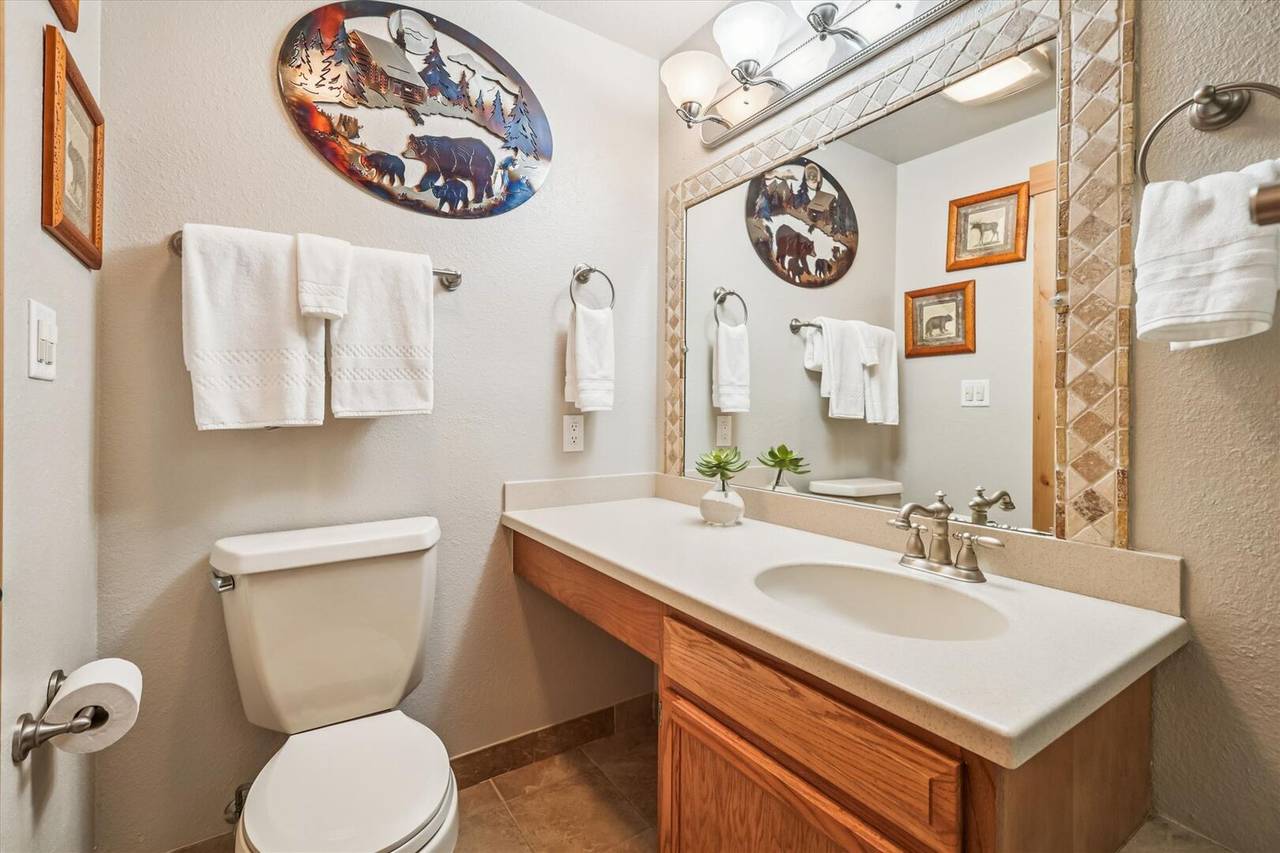 Bathroom - Pine Ridge 5F - Breckenridge Vacation Rental Bathroom - Pine Ridge 5F - Breckenridge Vacation Rental