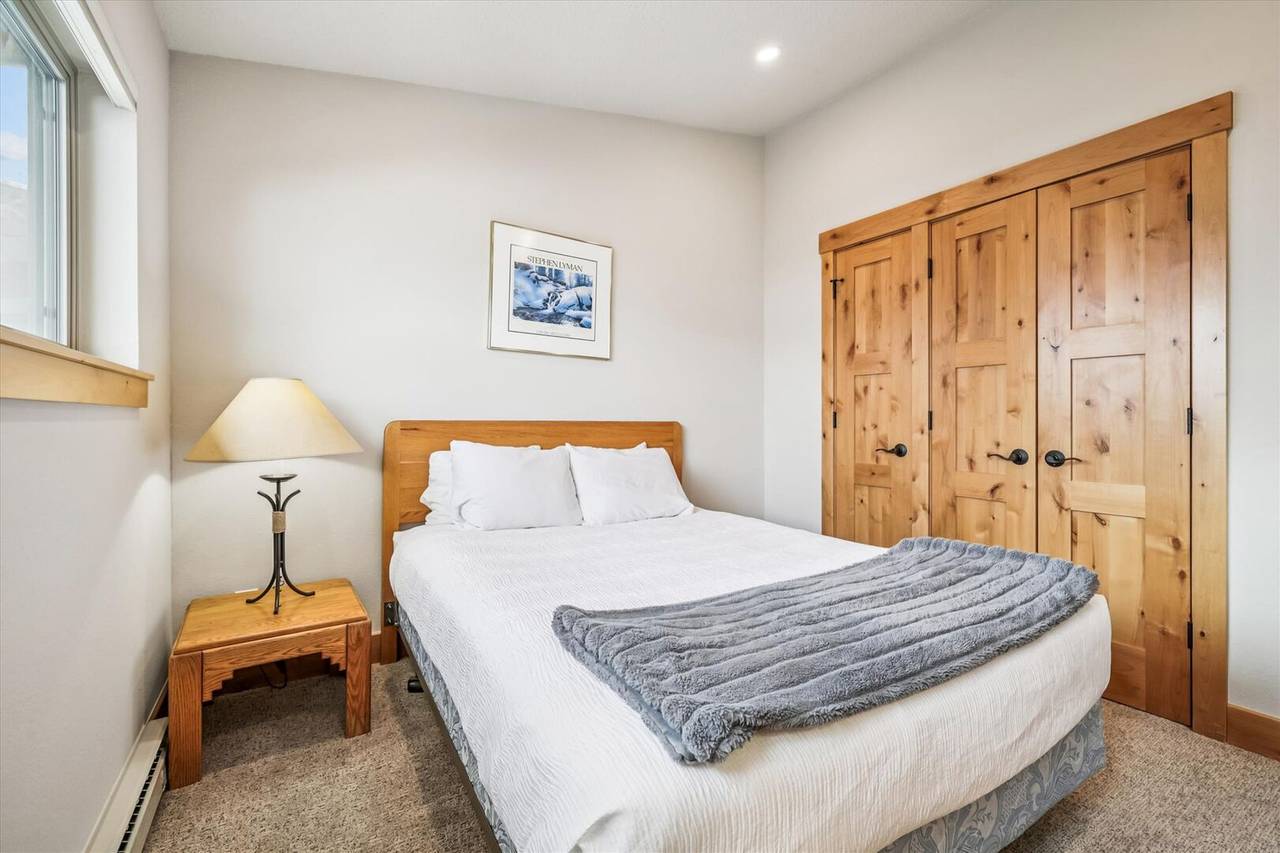 Bedroom - Pine Ridge 5F - Breckenridge Vacation Rental Bedroom - Pine Ridge 5F - Breckenridge Vacation Rental