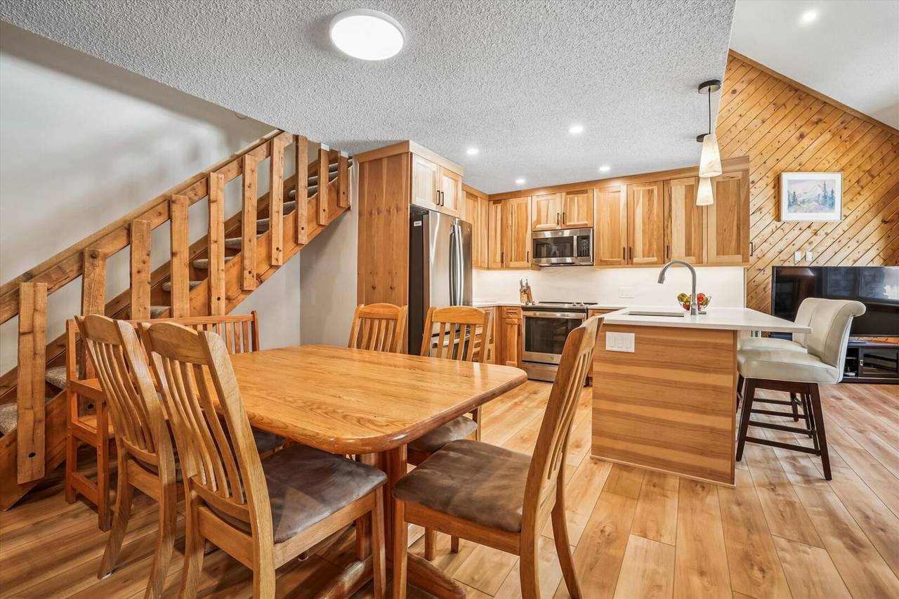 Dining Area - Pine Ridge 5F - Breckenridge Vacation Rental Dining Area - Pine Ridge 5F - Breckenridge Vacation Rental