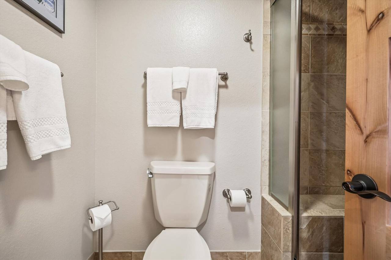 Bathroom - Pine Ridge 5F - Breckenridge Vacation Rental Bathroom - Pine Ridge 5F - Breckenridge Vacation Rental