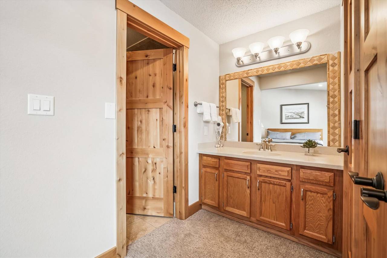 Bathroom - Pine Ridge 5F - Breckenridge Vacation Rental Bathroom - Pine Ridge 5F - Breckenridge Vacation Rental