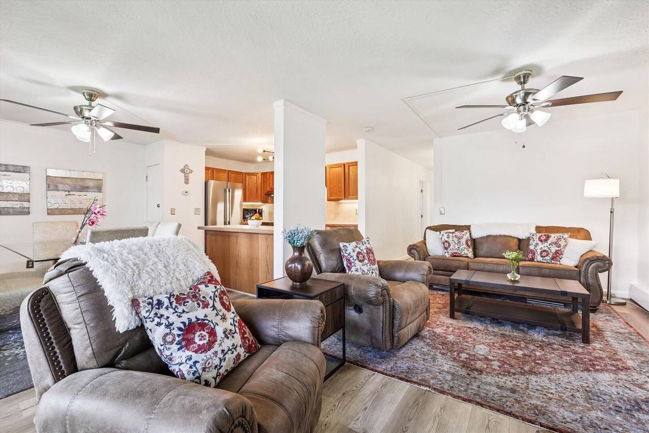 Living Room - Mountain Meadows 203 - Frisco Vacation Rental Living Room - Mountain Meadows 203 - Frisco Vacation Rental