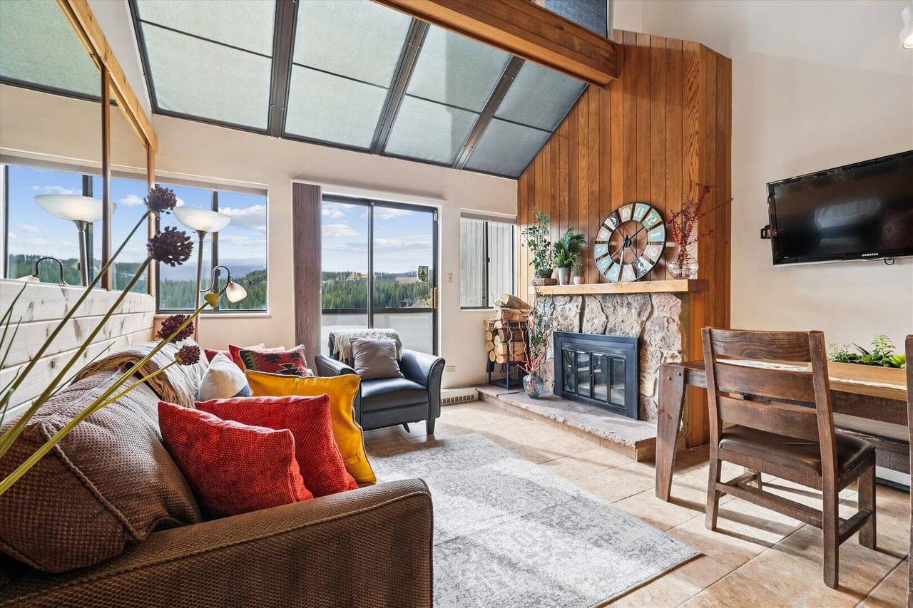 Living Area - Beaver Run 28220 - Breckenridge Vacation Rental Living Area - Beaver Run 28220 - Breckenridge Vacation Rental