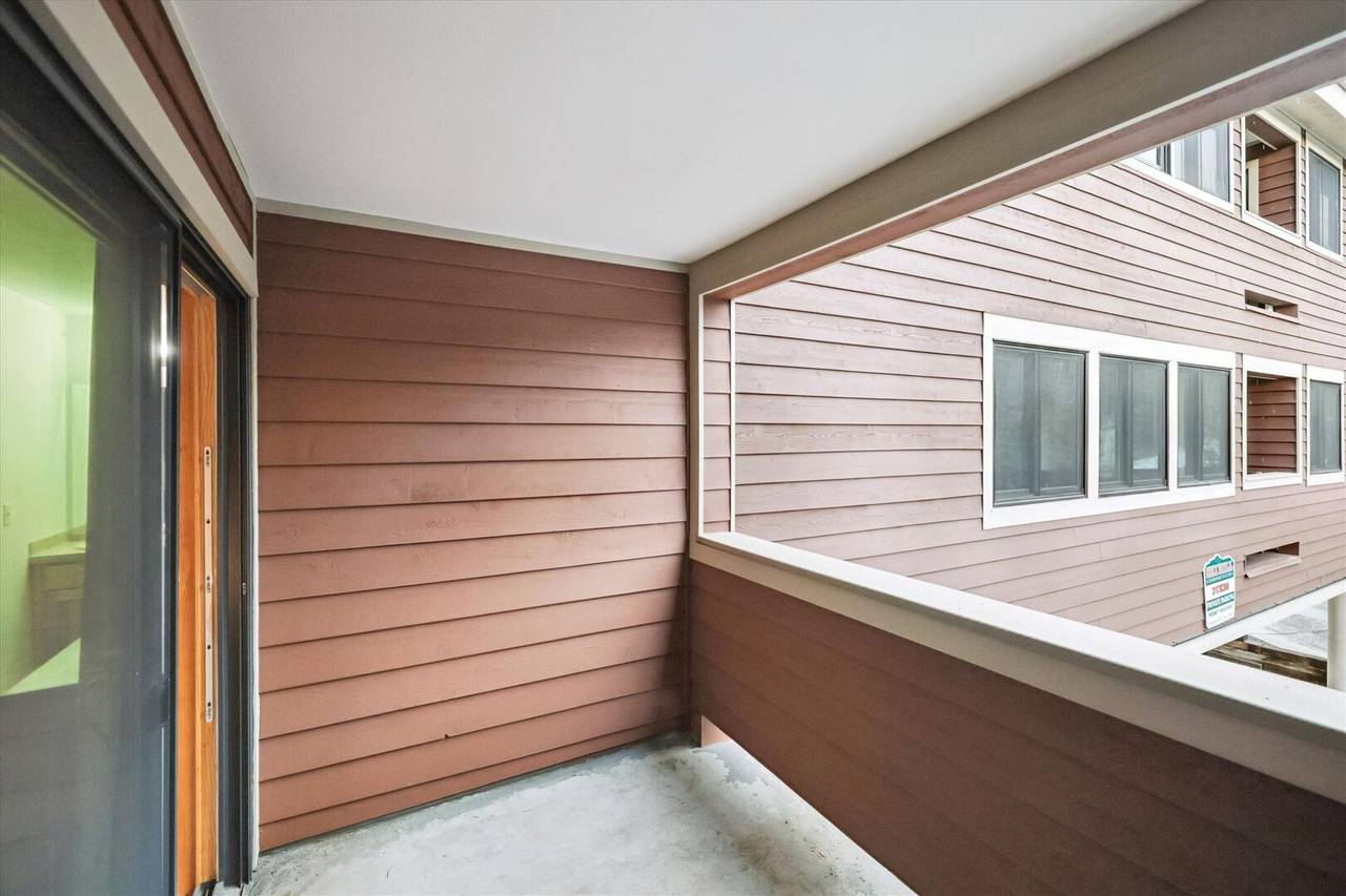 Balcony - Ski Hill 34 - Breckenridge Vacation Rental Balcony - Ski Hill 34 - Breckenridge Vacation Rental