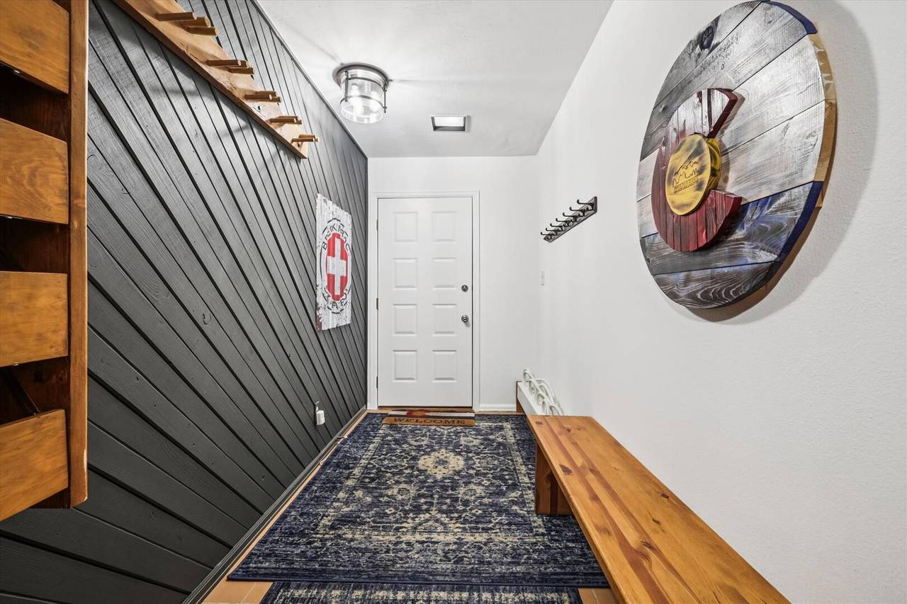 Entry - Ski Hill 34 - Breckenridge Vacation Rental Entry - Ski Hill 34 - Breckenridge Vacation Rental