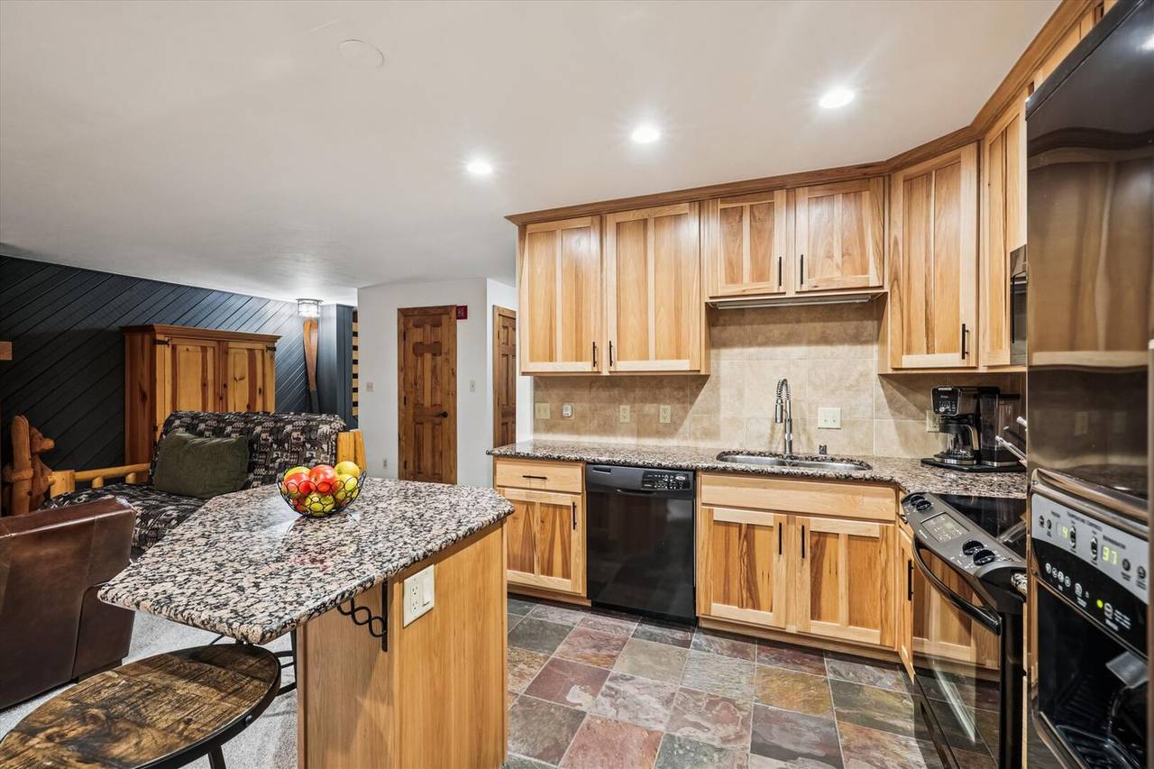 Kitchen - Ski Hill 34 - Breckenridge Vacation Rental Kitchen - Ski Hill 34 - Breckenridge Vacation Rental