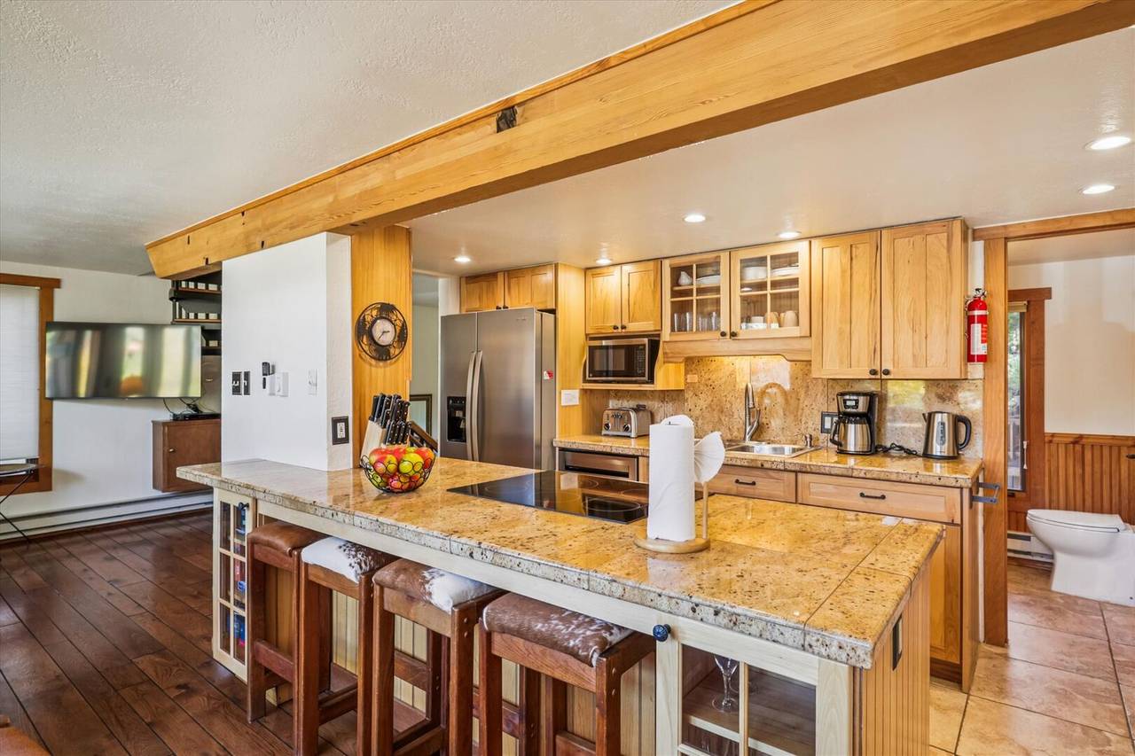 Kitchen - 4 O'Clock Lodge D25 - Breckenridge Vacation Rental Kitchen - 4 O'Clock Lodge D25 - Breckenridge Vacation Rental