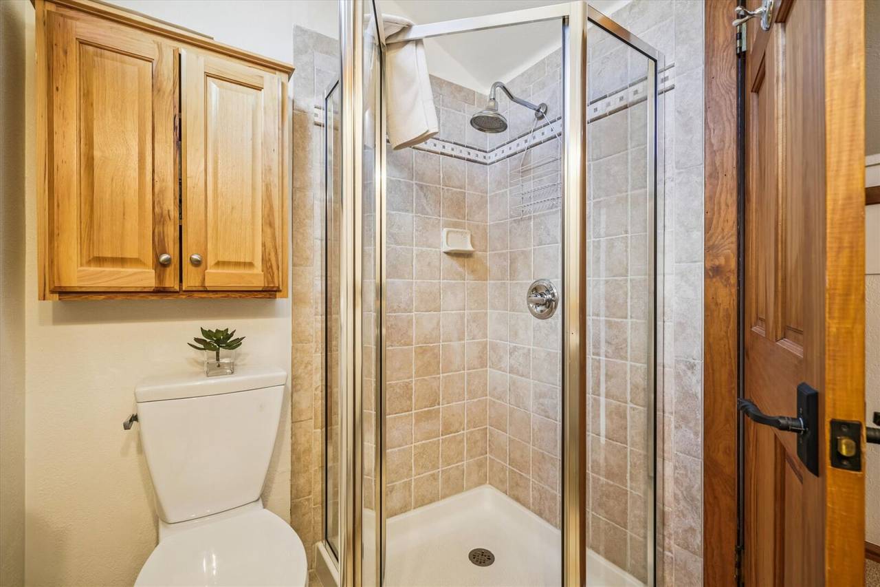 Bathroom - 4 O'Clock Lodge D25 - Breckenridge Vacation Rental Bathroom - 4 O'Clock Lodge D25 - Breckenridge Vacation Rental