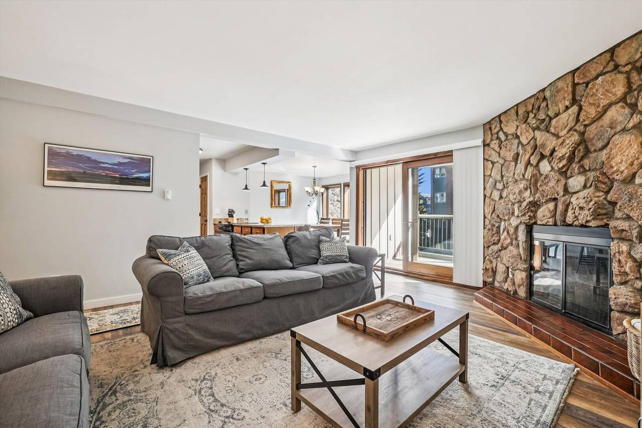 Living Area - Park Place 202E - Breckenridge Vacation Rental Living Area - Park Place 202E - Breckenridge Vacation Rental