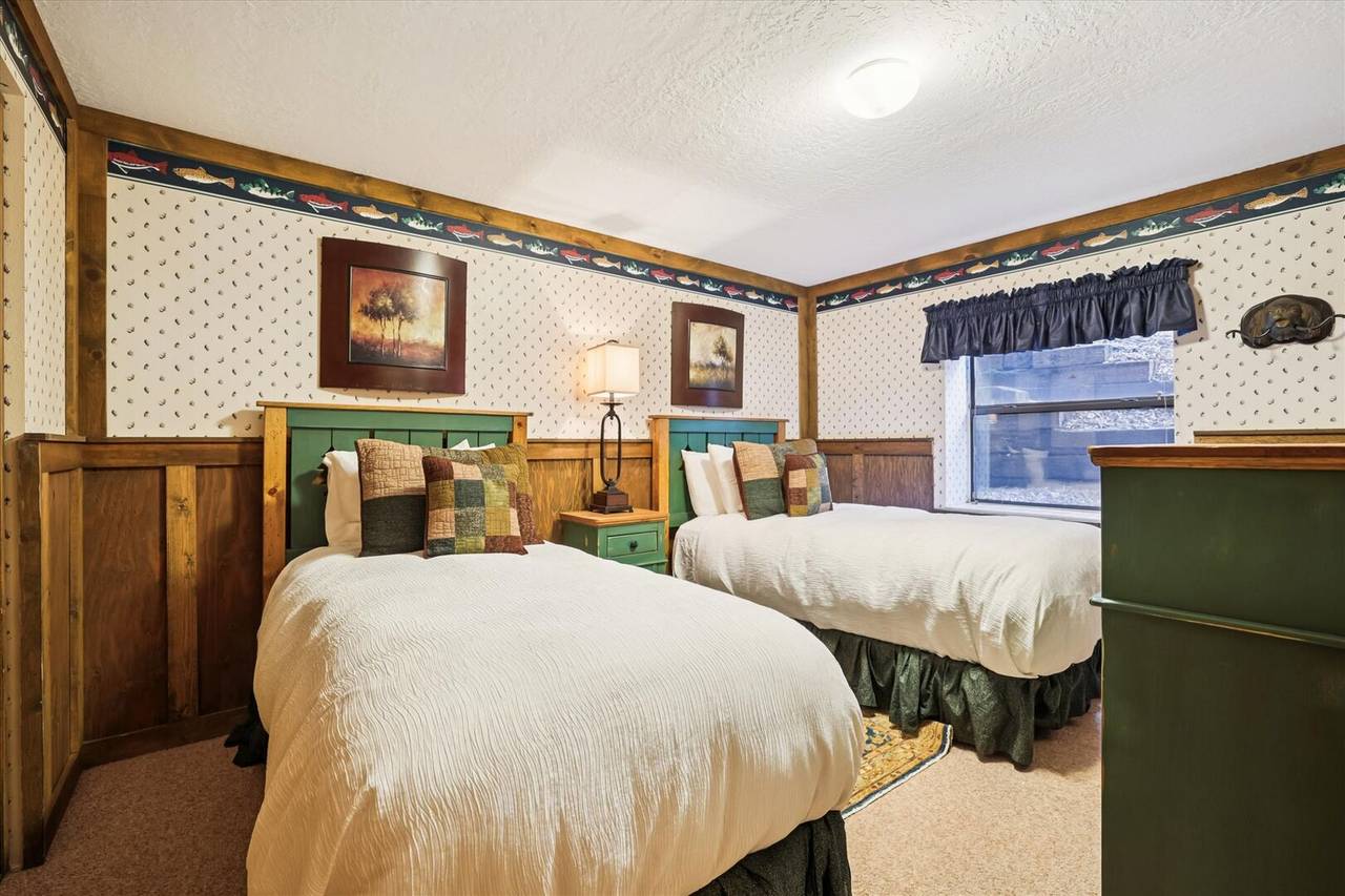 Bedroom - Serendipity Lodge - Blue River Vacation Rental Bedroom - Serendipity Lodge - Blue River Vacation Rental