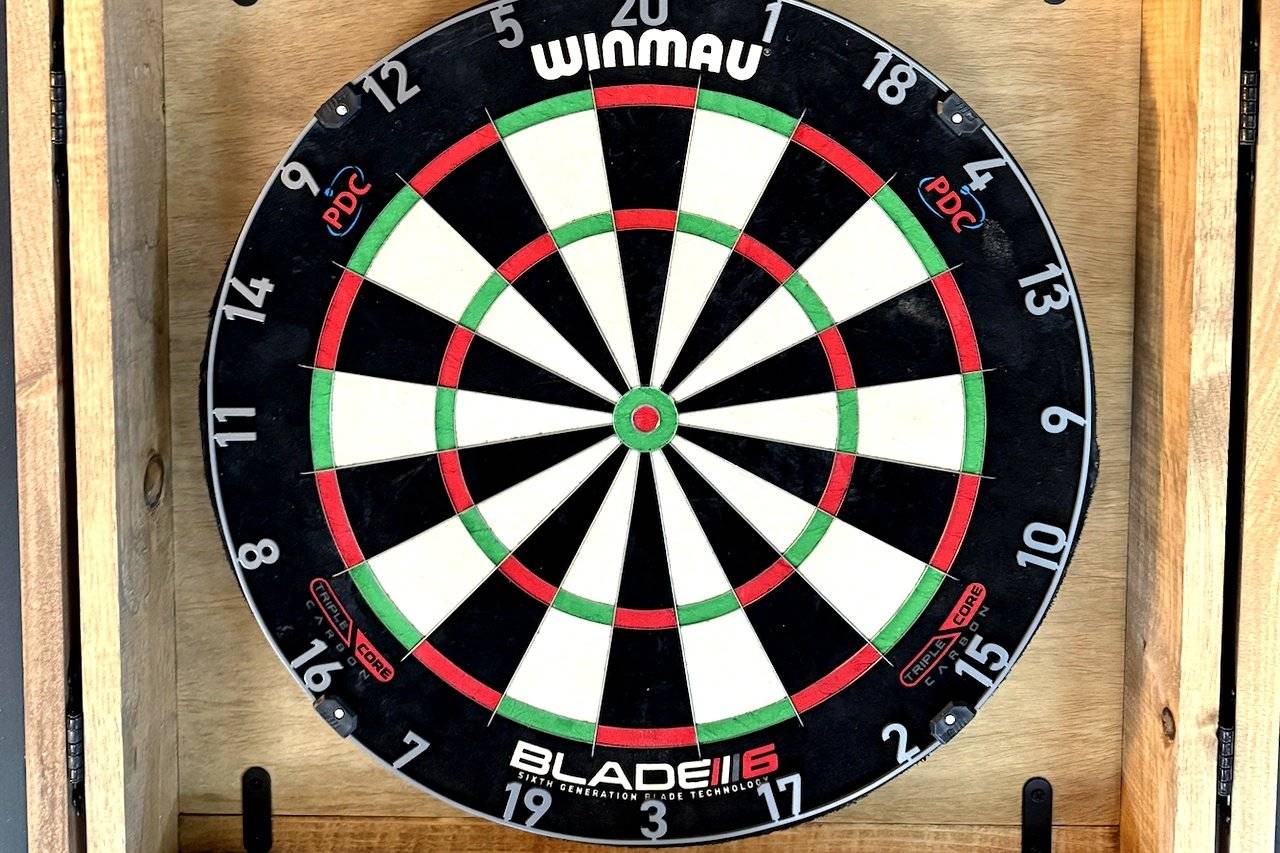 breckenridge-cabin-game-room-dartboard breckenridge-cabin-game-room-dartboard