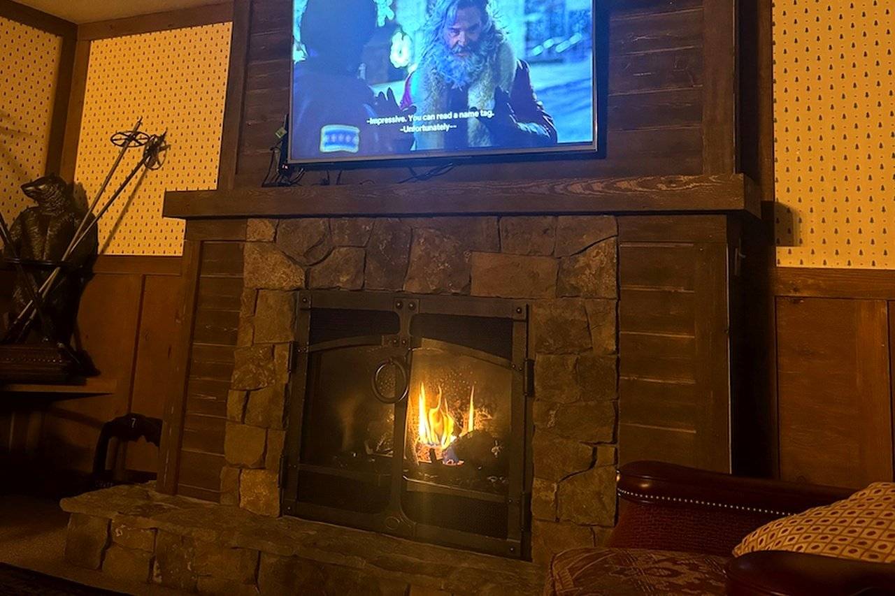 breckenridge-cabin-stone-fireplace breckenridge-cabin-stone-fireplace