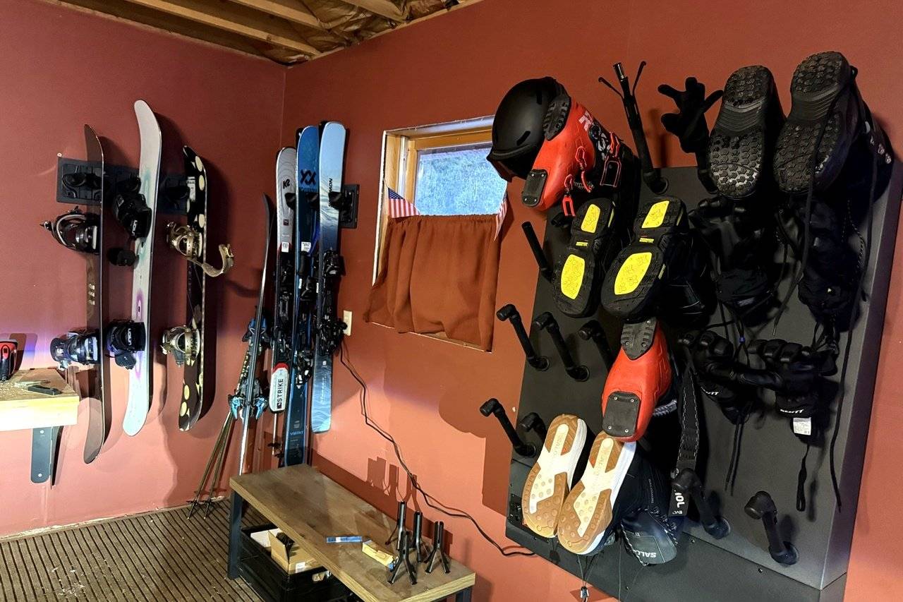 breckenridge-cabin-ski-gear-room-storage breckenridge-cabin-ski-gear-room-storage