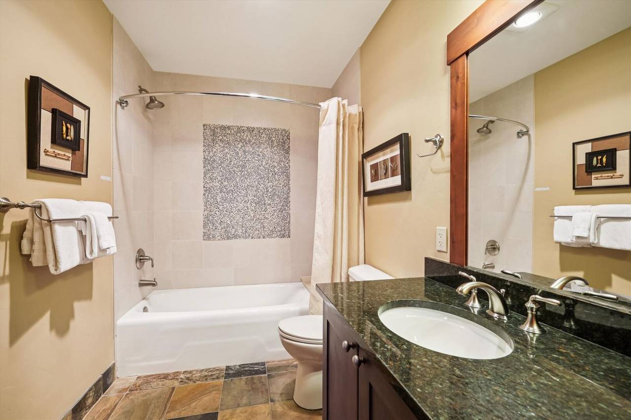 Bathroom - On Ski Hill Place 8516 - Breckenridge Vacation Rental Bathroom - On Ski Hill Place 8516 - Breckenridge Vacation Rental