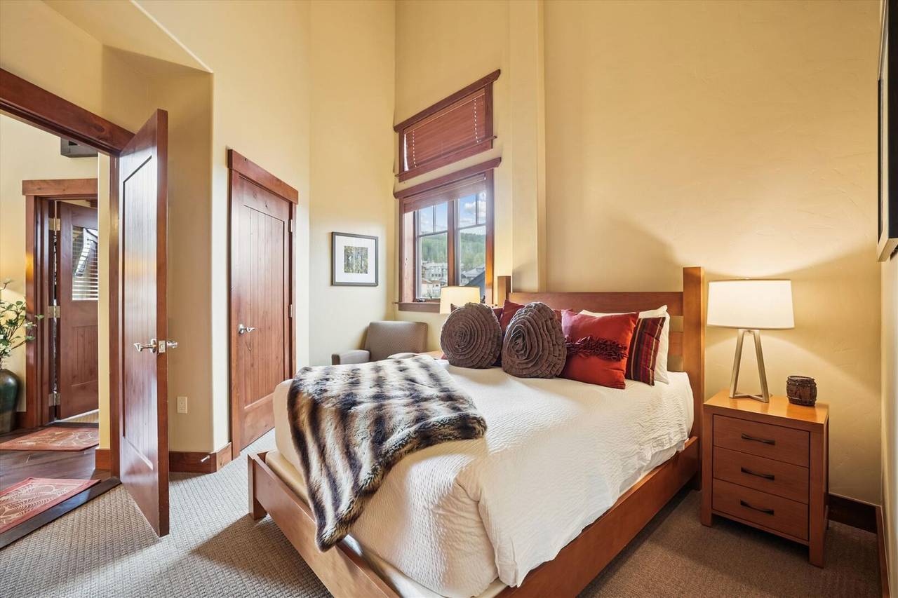 Bedroom - On Ski Hill Place 8516 - Breckenridge Vacation Rental Bedroom - On Ski Hill Place 8516 - Breckenridge Vacation Rental